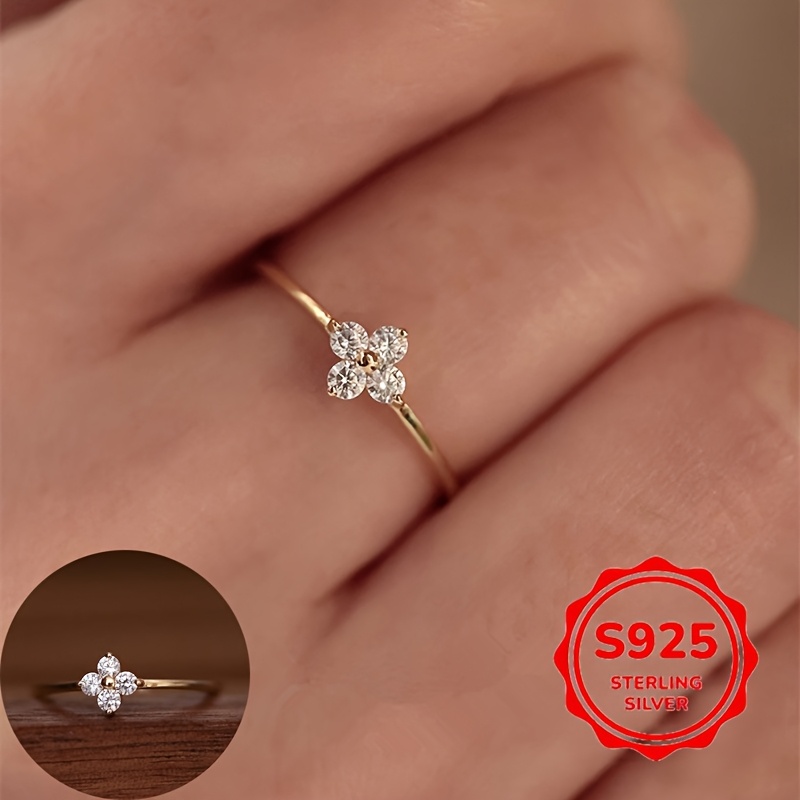 

A And Stylish S925 Silver Ring With A Synthetic Zirconia Clover Design, Suitable For And As A Fashionable And Accessory, Perfect As A Gift For .