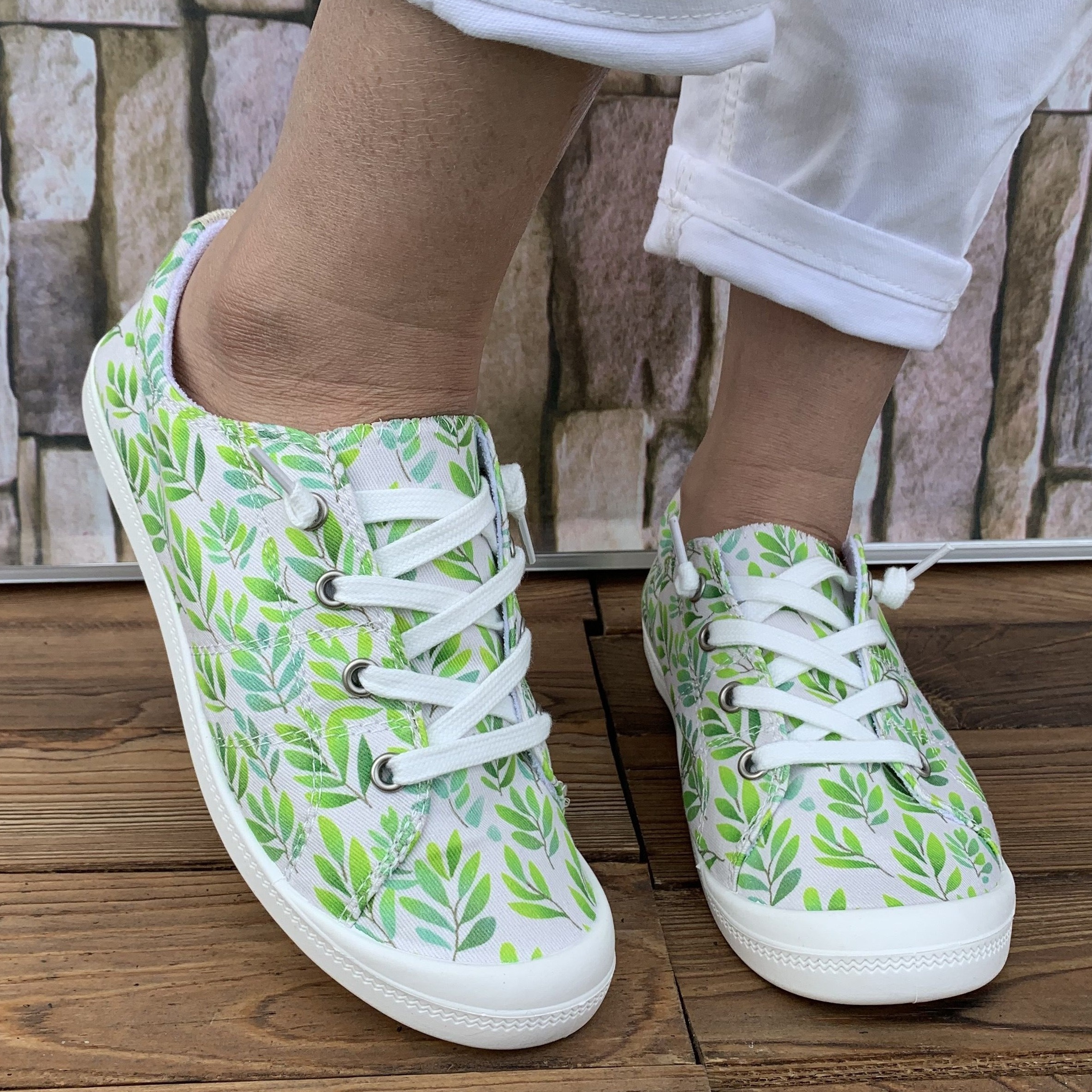 

Women's Willow Leaf Print Canvas Shoes, Casual Lace Up Outdoor Shoes, Lightweight Low Top Sneakers