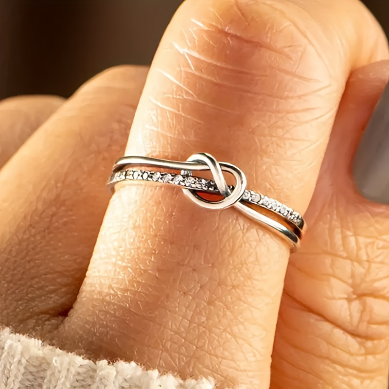 Heart-Shaped Lady's Ring, Timeless Design for Daily Wear