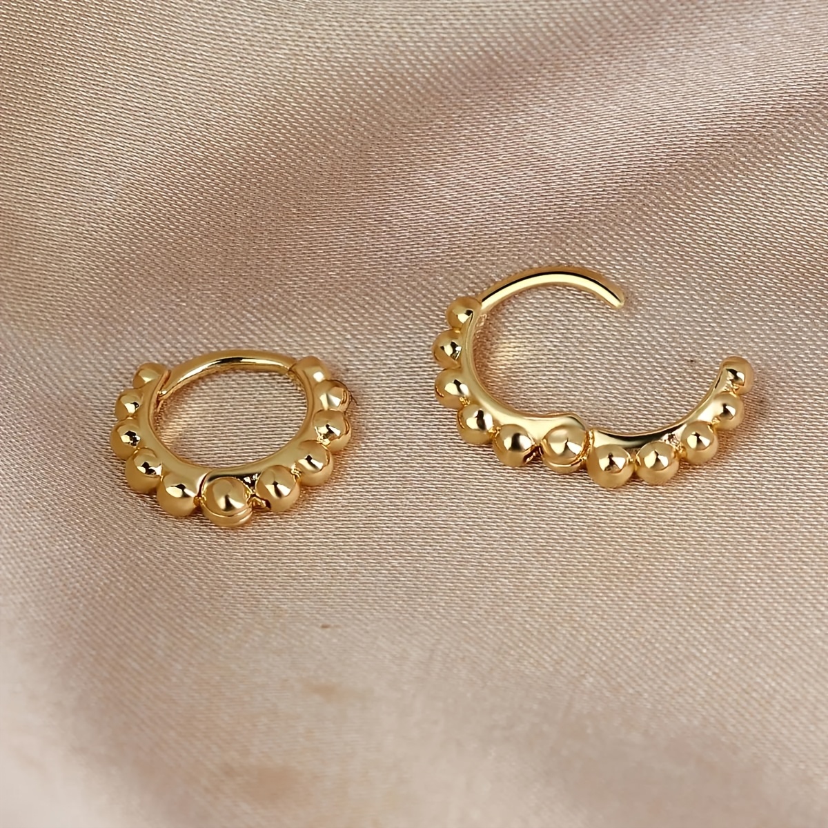 2pcs Tiny Beaded Hoop Earrings for Women, Golden/Silvery Color