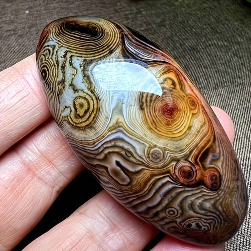 natural agate handheld ornament suitable for making decoration gift natural stone with patterns random shipment notches for birthdays housewarming