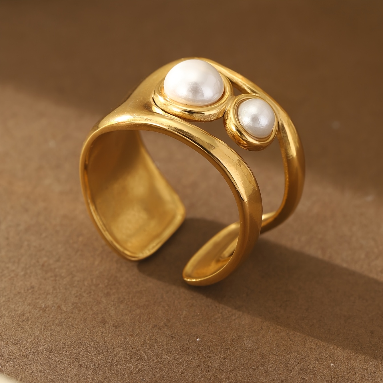 טבעת נירוסטה מתכונת בגוון זהוב לנשים אפקטיבית עם שלישית ולפנית חיקוי - מושלמת למסיבות, מתנות| נוסח וינטג'|גימור יוקרתי