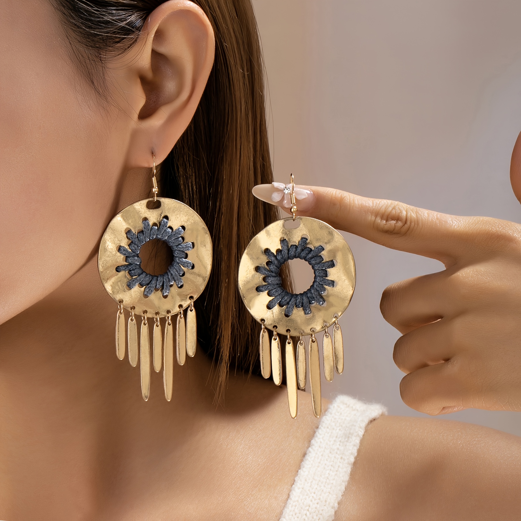 TEMU Un par de aretes de estilo bohemio irregulares y redondos, en cuerda de cáñamo con borlas asimétricas, con un diseño versátil para mujer,