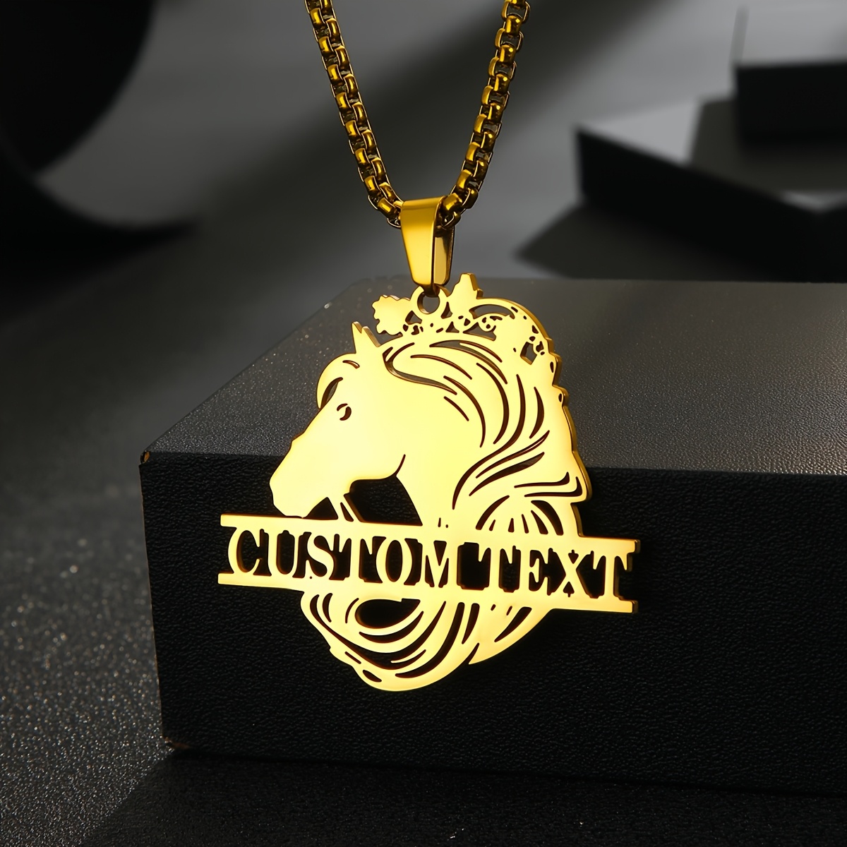 Collar colgante caballo nombre