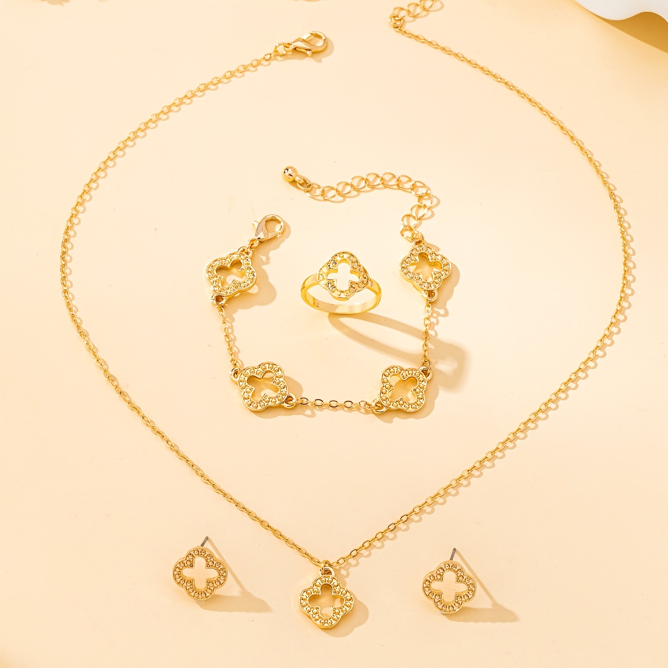 Clover Jewelry 4pcs Set Luxury Necklace Ring Stud Earrings Gift Set For Girlfriend