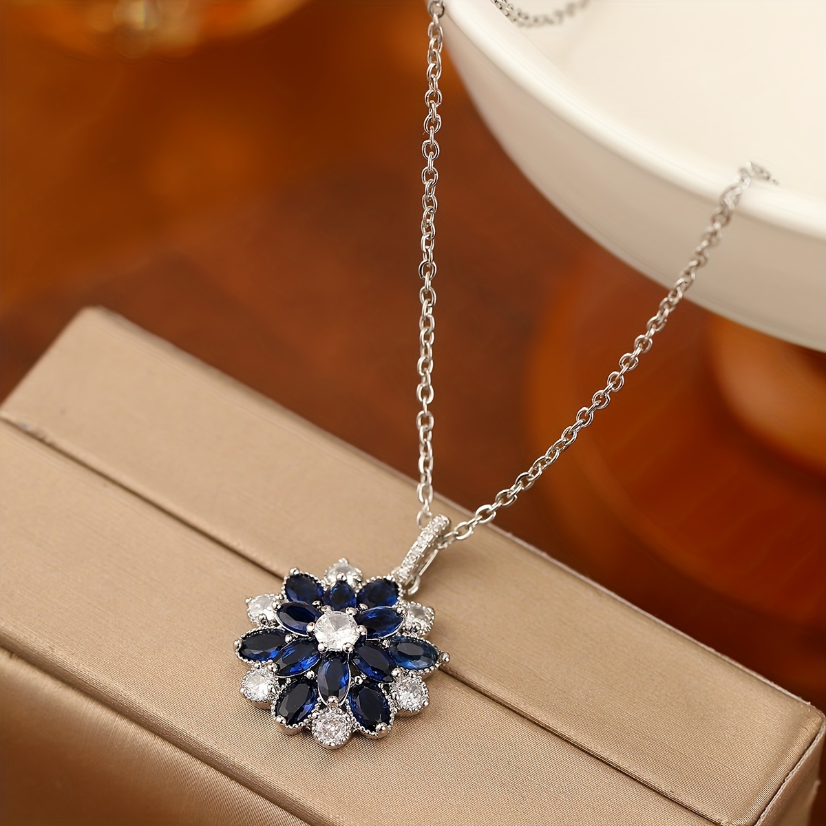 1pc Women's Royal Blue Necklace Valentine's Day Gift, Light Luxury Synthetic Zirconia Pendant Fashionable Unisex Accessory For Spring/summer Outfits