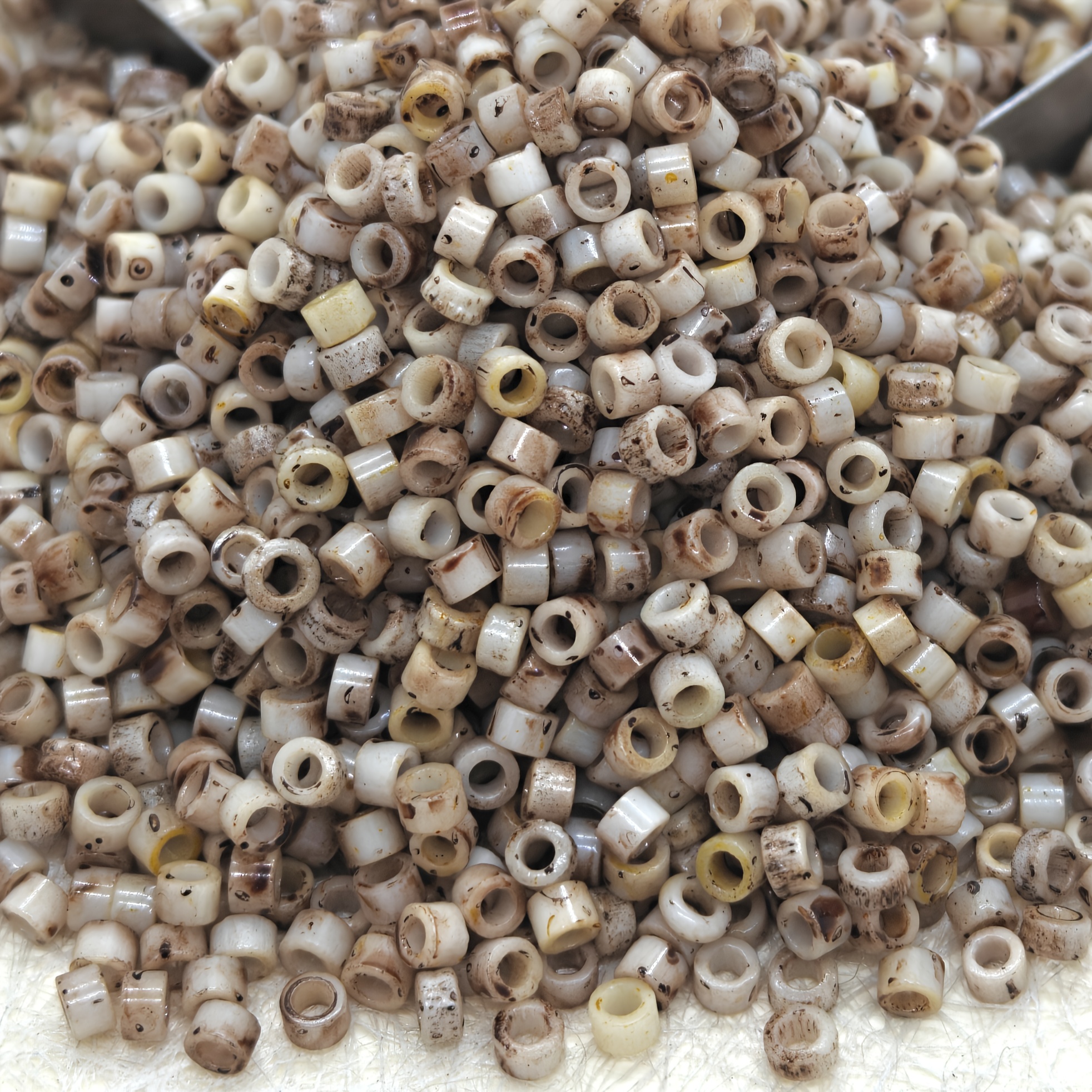 18 Colors Beading Kit with 2.5mm Glass Seed Beads
