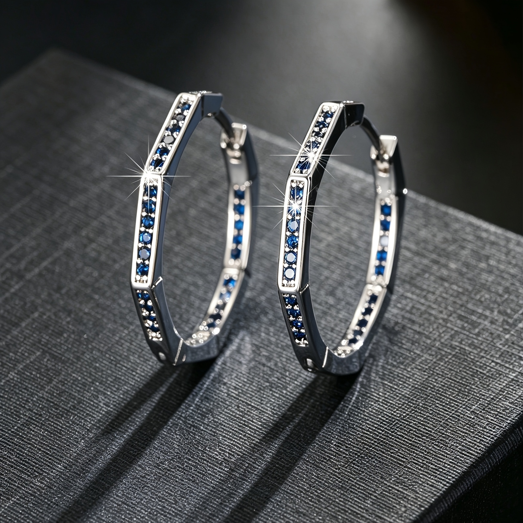 Women's Geometric Square Hoop Earrings, Light Luxury Design