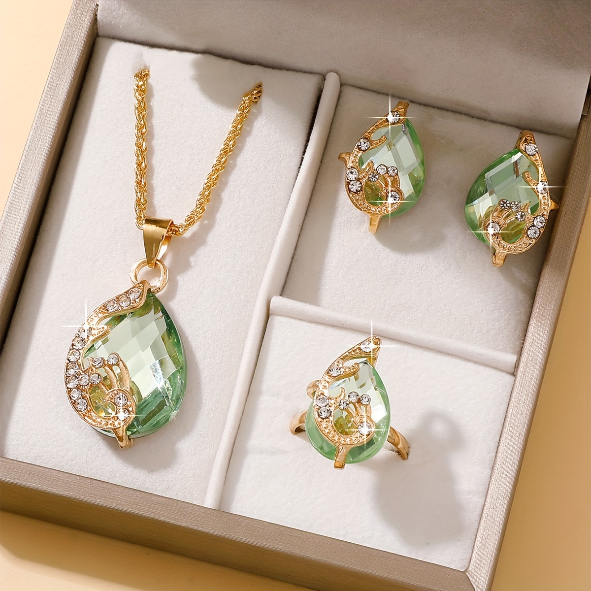 

Elegant Women's Fashion Jewelry Set, Luxurious Teardrop Glass Rhinestone Pendant Necklace And Earrings & Ring Set, Glamorous Female Gift