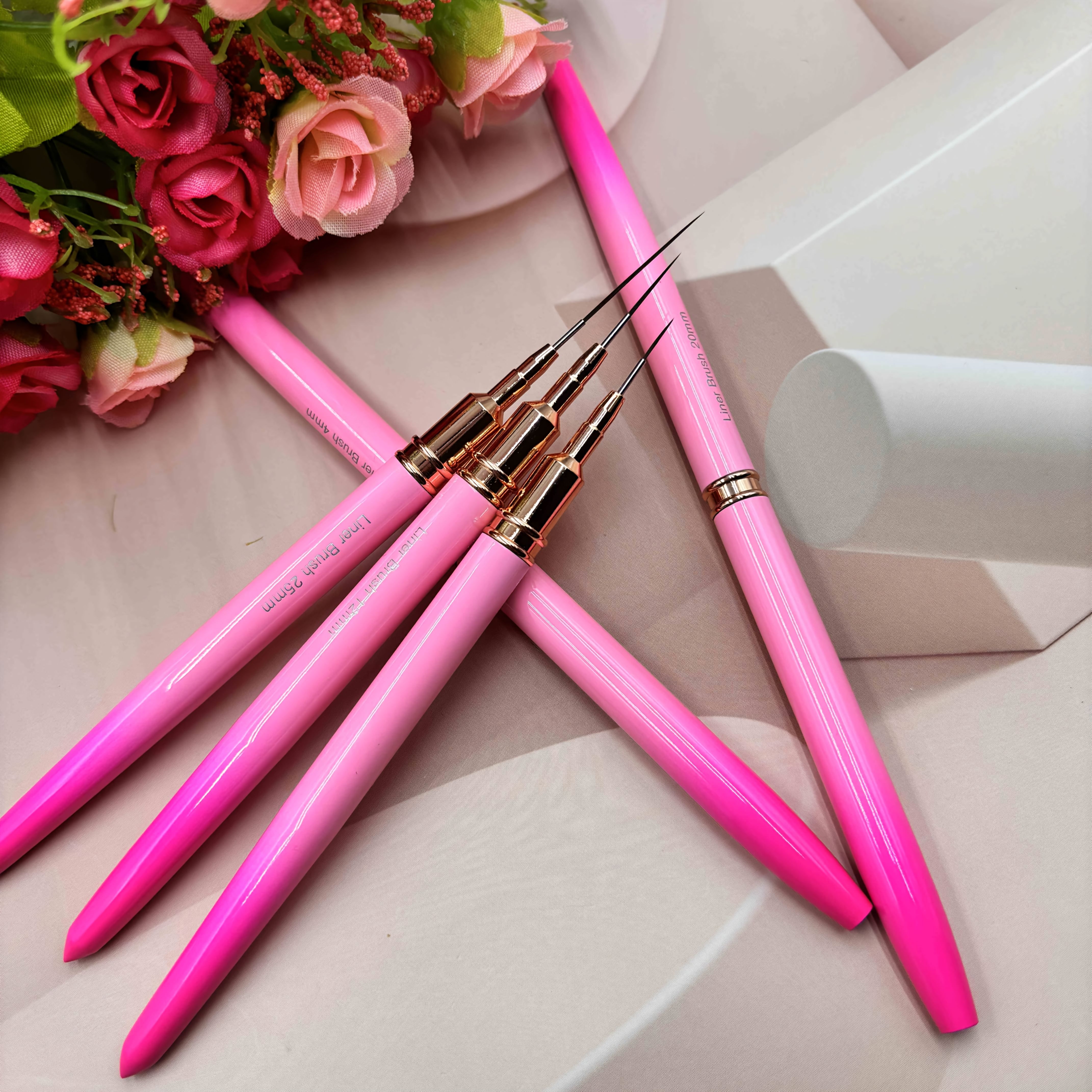 

Ensemble de 5 brosses à ongles à tige métallique style professionnel japonais pour dessin de ligne, fleurs et dégradé de couleurs , outils de salon de manucure