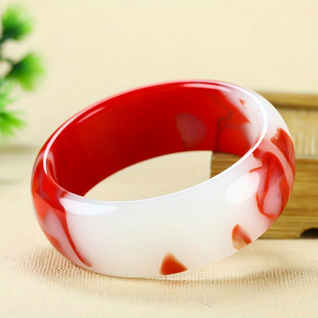 

1pc White And Red Jade Bracelet, Symbolizing The Beauty Of The Land, A Perfect Gift For Family, Friends, Or Loved Ones On Valentine's Day Or Any Other Special Occasion