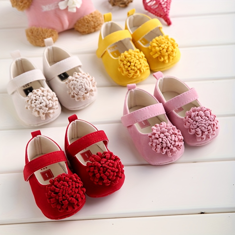 Chaussures de princesse fleuries pour bébés