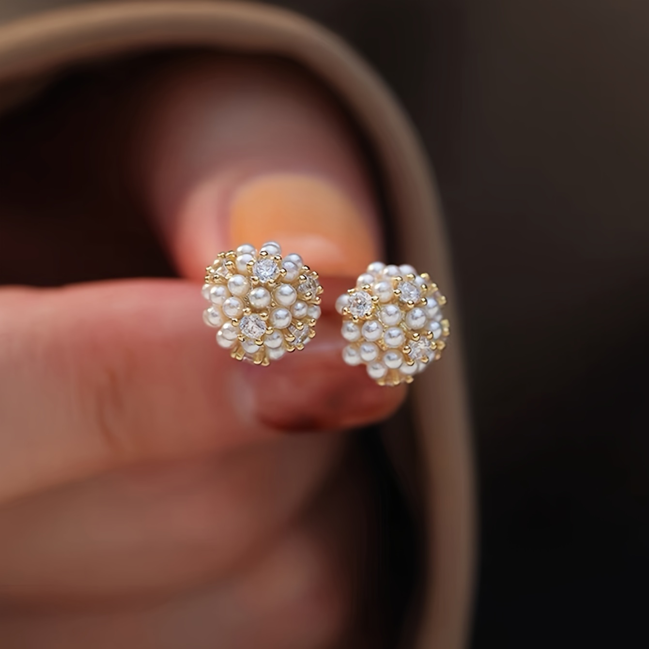 Image of 1 Pair Of Simple, Exquisite And Elegant Small Sphere Design Women' Casual Party Trendy Stud Earrings