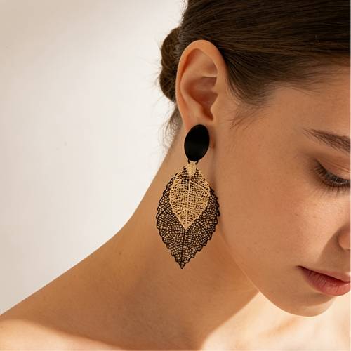 a pair of womens clip on earrings hypoallergenic and no piercing dangling earrings elegant and fashionable womens earrings suitable for daily wear