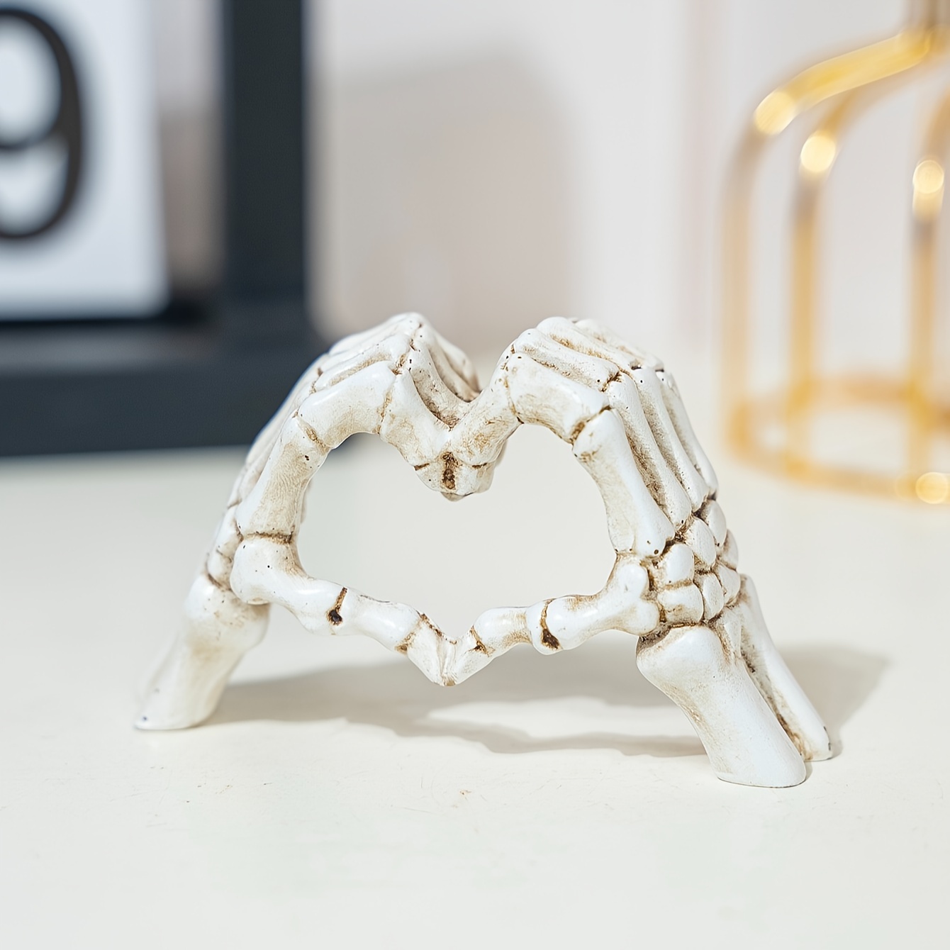 TEMU 1pc Love Gesture Skeleton Hand Resin Figurine - Decor, Ideal Valentine's Day Or Halloween Gift, Desktop Decor, Festival Gift