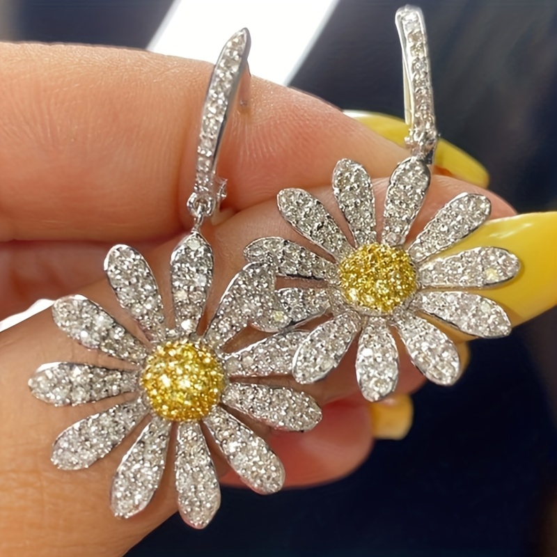 1 Pair Of European And American Elegant And Versatile Earrings Sunflower Flower Draping Earrings For Parties Daily Engagement Gifts