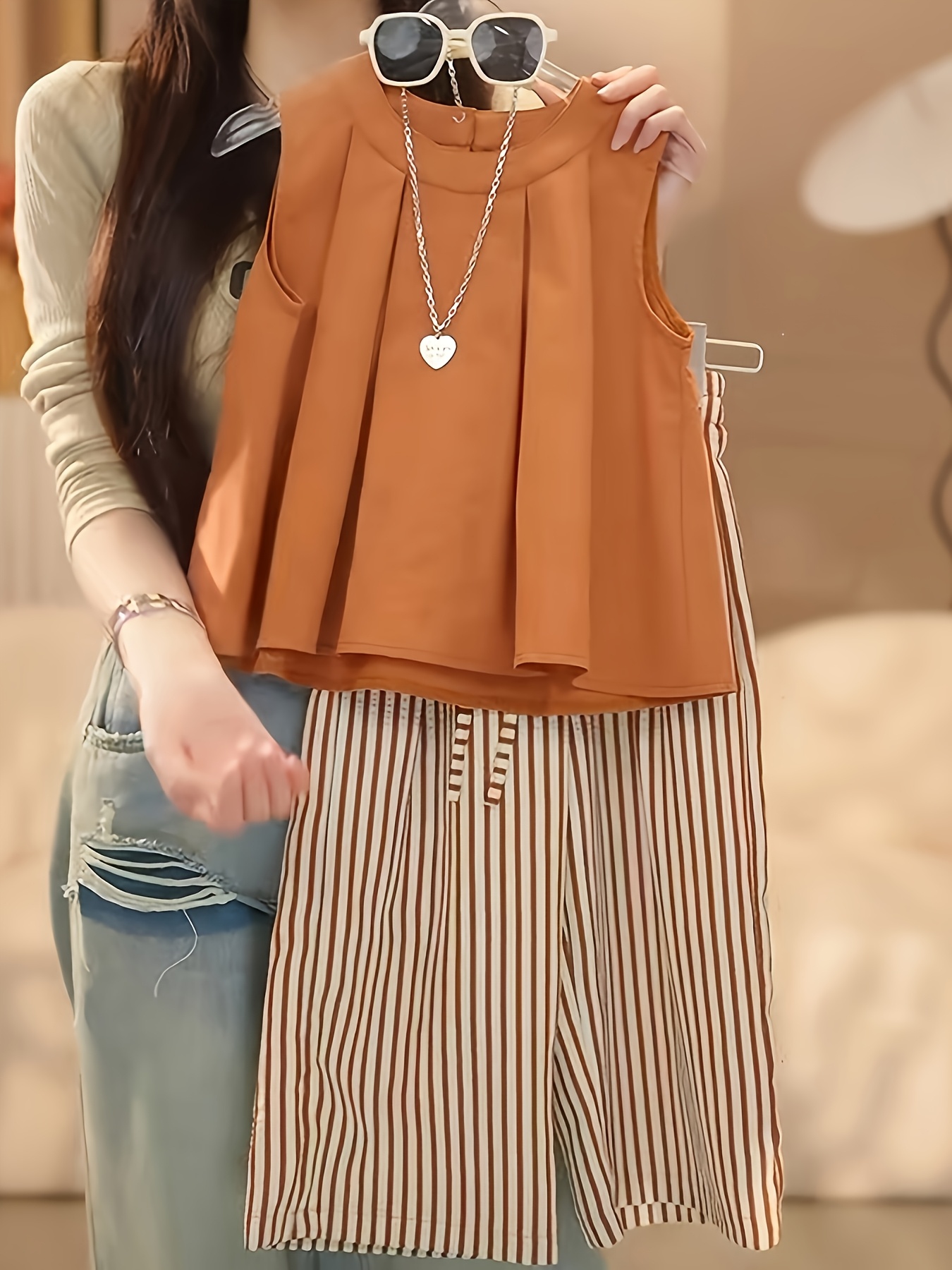 Girls' Summer Tank Top Set for Older Kids, Stylish and Fashionable Sleeveless Doll Top with Casual Three-Quarter Wide-Leg Pants, 2pcs Set, Perfect for Outdoor