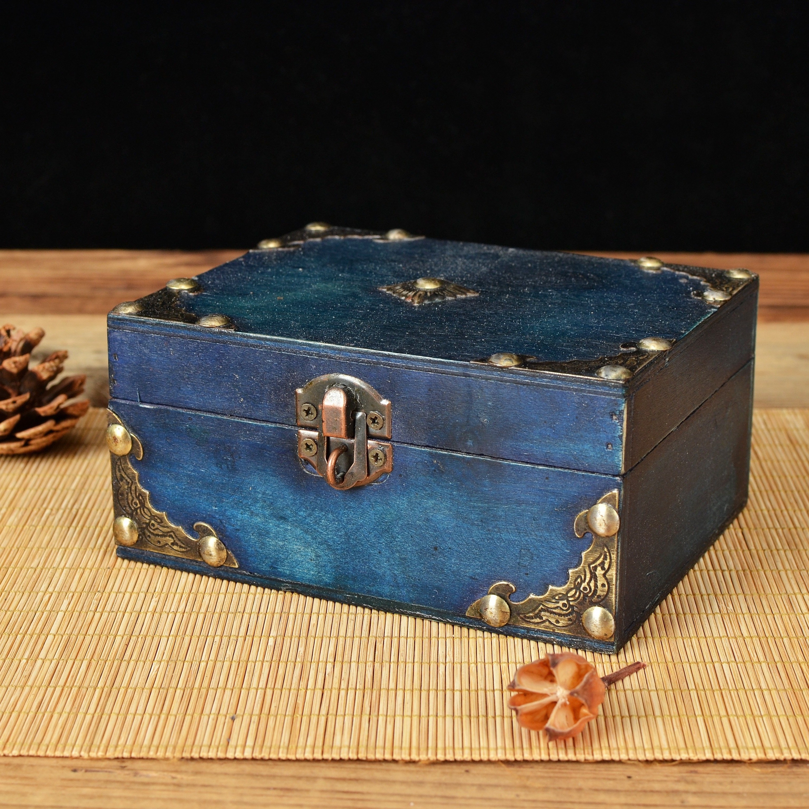 

1pc Vintage Wooden , Storage Box, Decorative Retro Style Luggage, For Jewelry Keepsake, Home Decor, New Year Gift, Gift For Men, Gift For Women Wood, Made Jewelry Pearl Storage Box Trinket