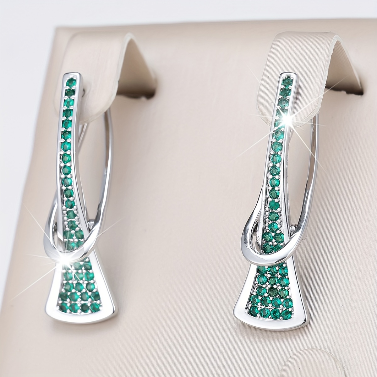 Pair Of Luxurious Elegant Synthetic Zirconia Women's Earrings Romantic Gift High-end Jewelry Mother's Day Present