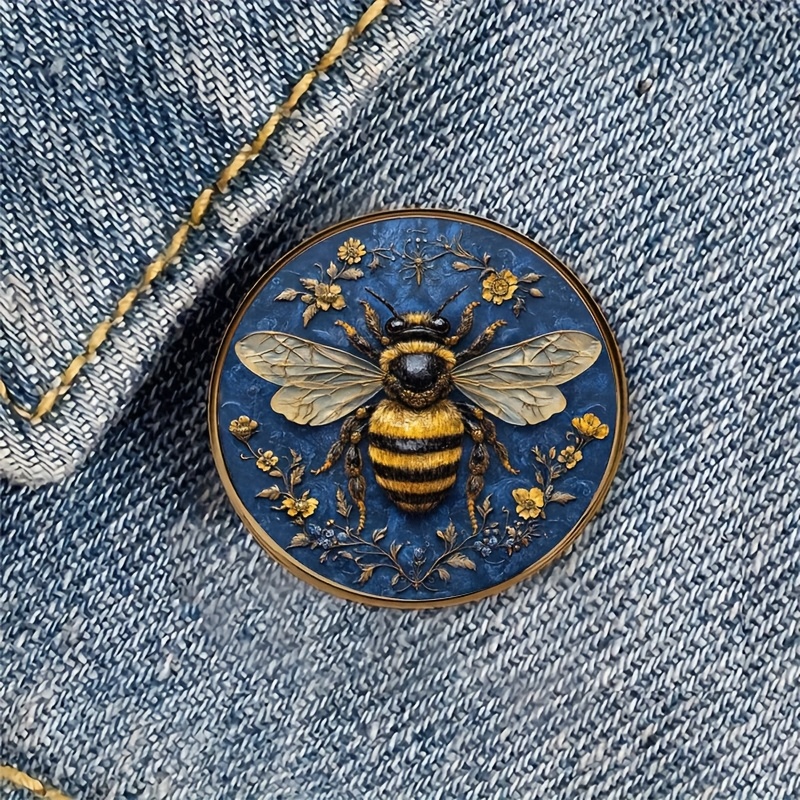 TEMU 1pc Of A Golden Resin Round Brooch Featuring A Bee And , Ideal For Embellishing Backpacks, Hats, Clothing, Footwear, And Boots