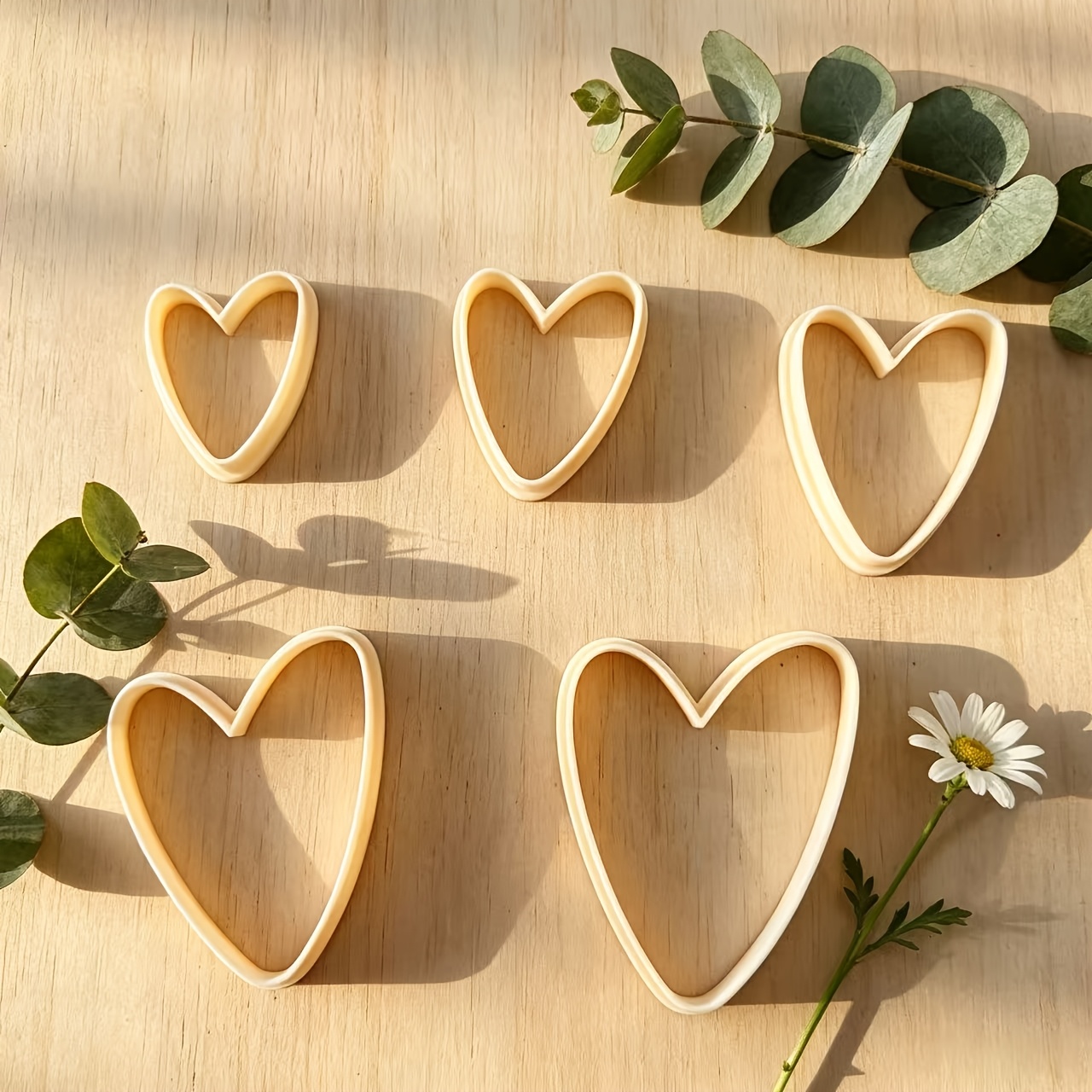 TEMU Set da 5 pezzi di stampi per taglio in argilla polimerica a forma di cuore in 4 stili (A, B, C, D), realizzati in materiale PLA per un taglio