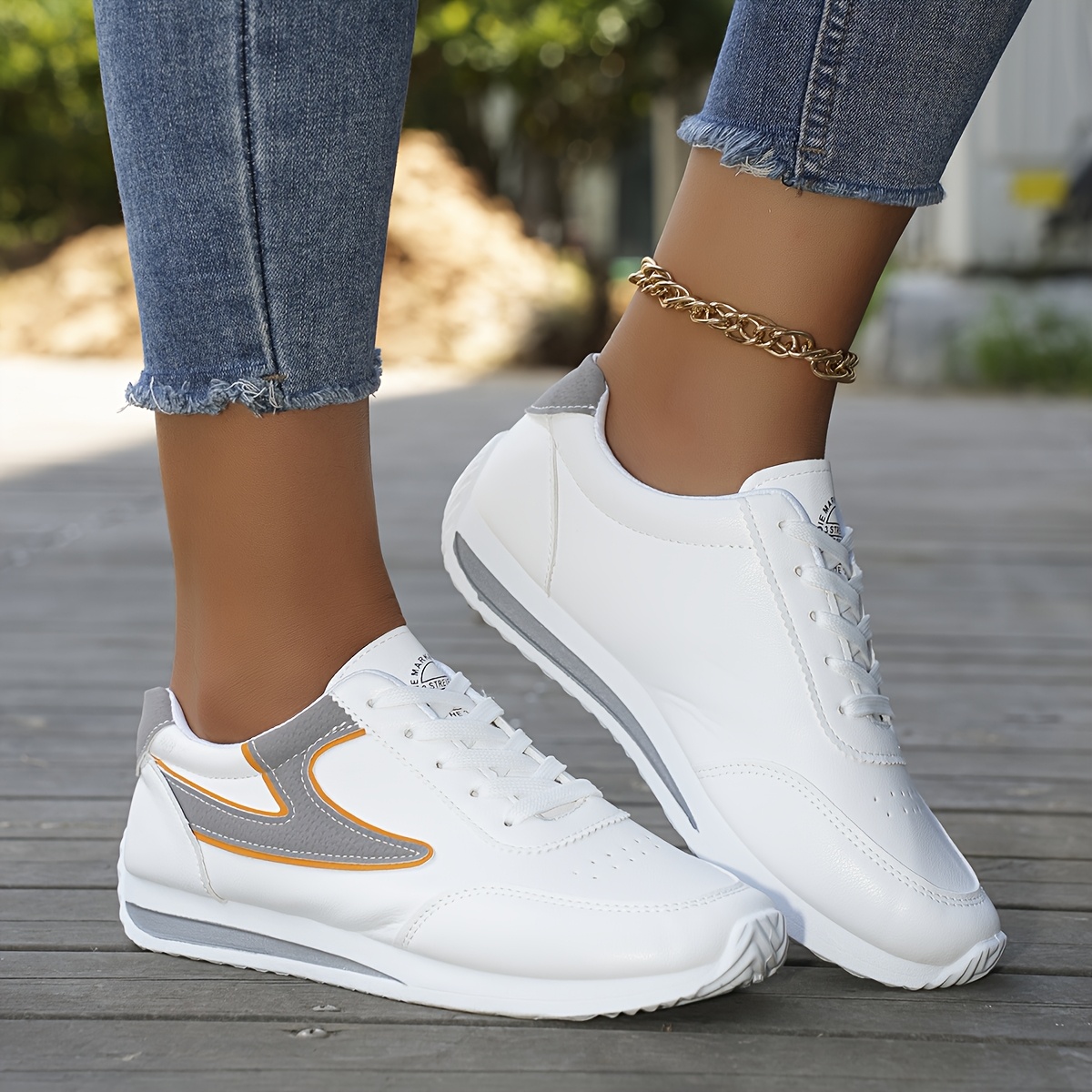 

1 Pair Women's All- Sneakers, Breathable Low Top Lace-up Shoes With Non-slip , Plain Toe Casual Athletic Shoes With Fabric Insole