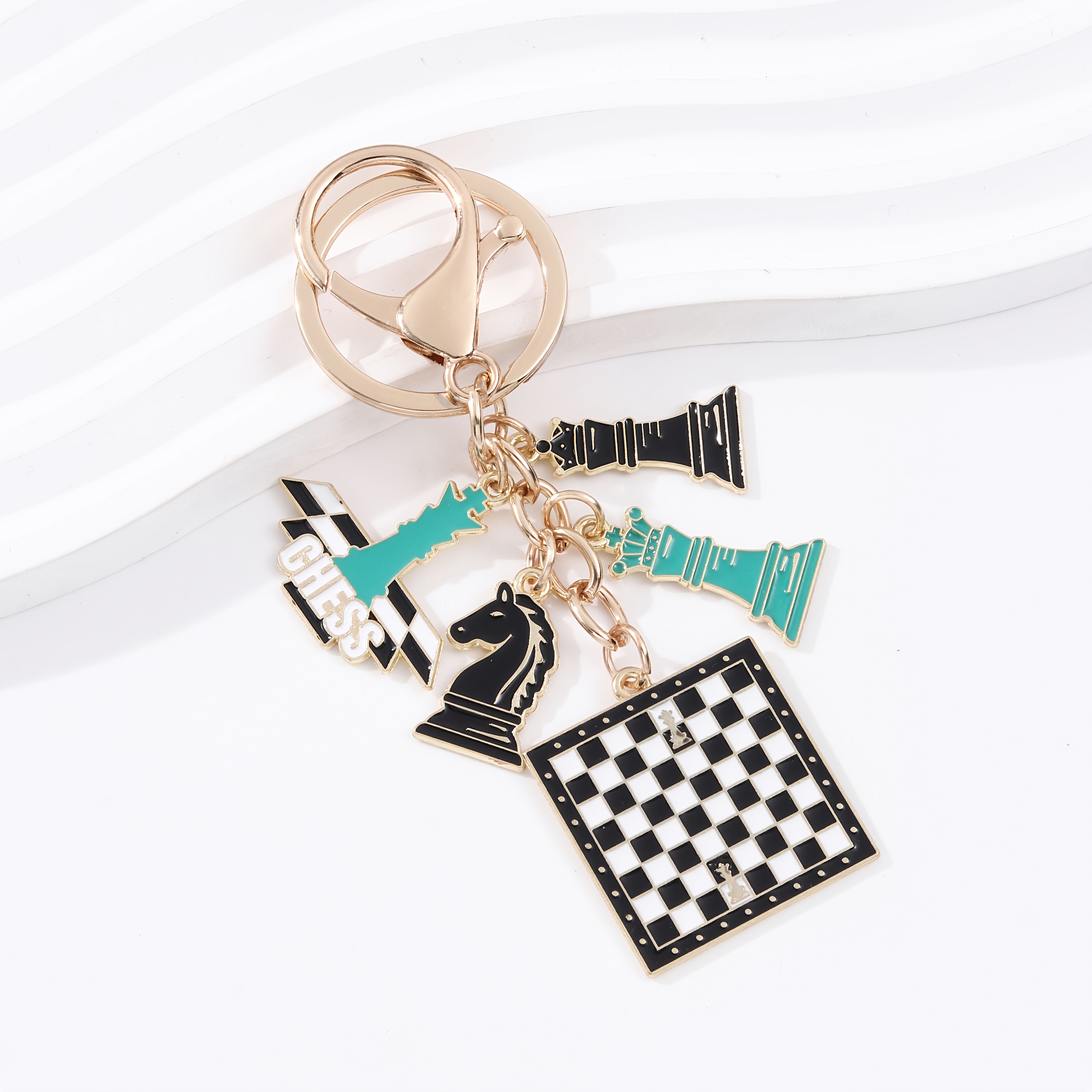TEMU A Creative And Unique Black And White Chessboard Oil-drip Alloy Keychain, A Delicate Accessory For Bags, Perfect As A Commemorative Gift For