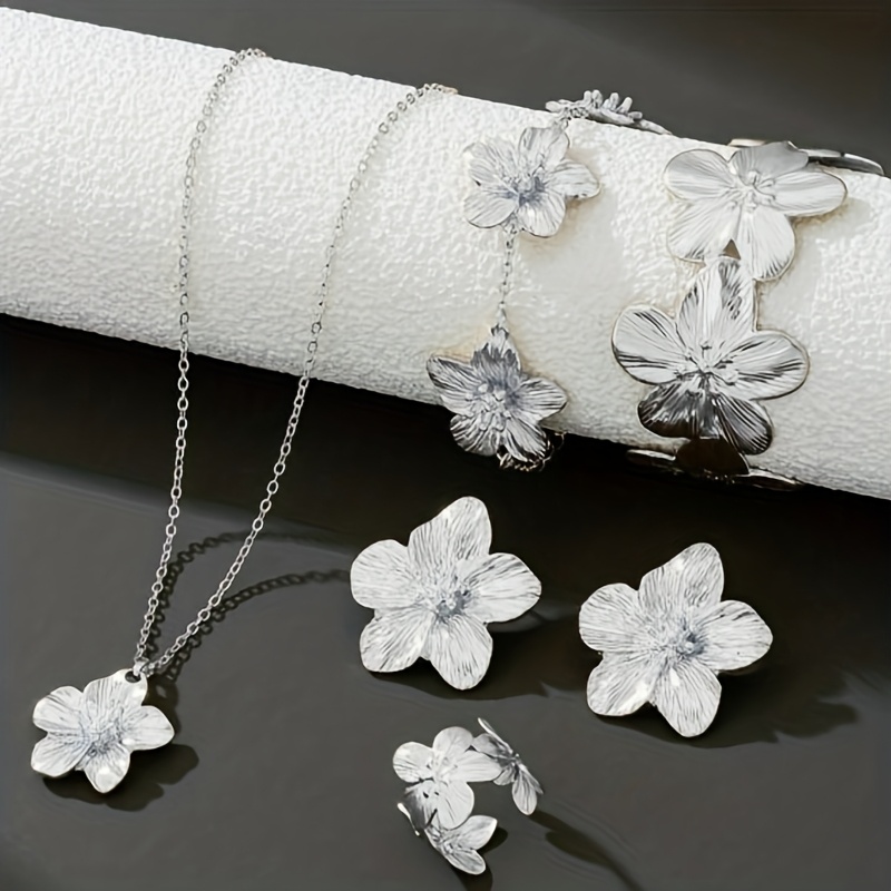 TEMU Ensemble de 5 pièces, Combinaison de bijoux pour femmes avec fleur à pétales, Collier, Bracelet, Boucles d'oreilles, Bague ouverte ajustable,