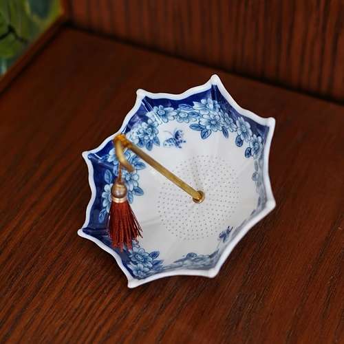 ceramic tea infuser with tea filter chinese blue and white porcelain tea strainer tea loose leaf brewing for tea table decor dining accessory
