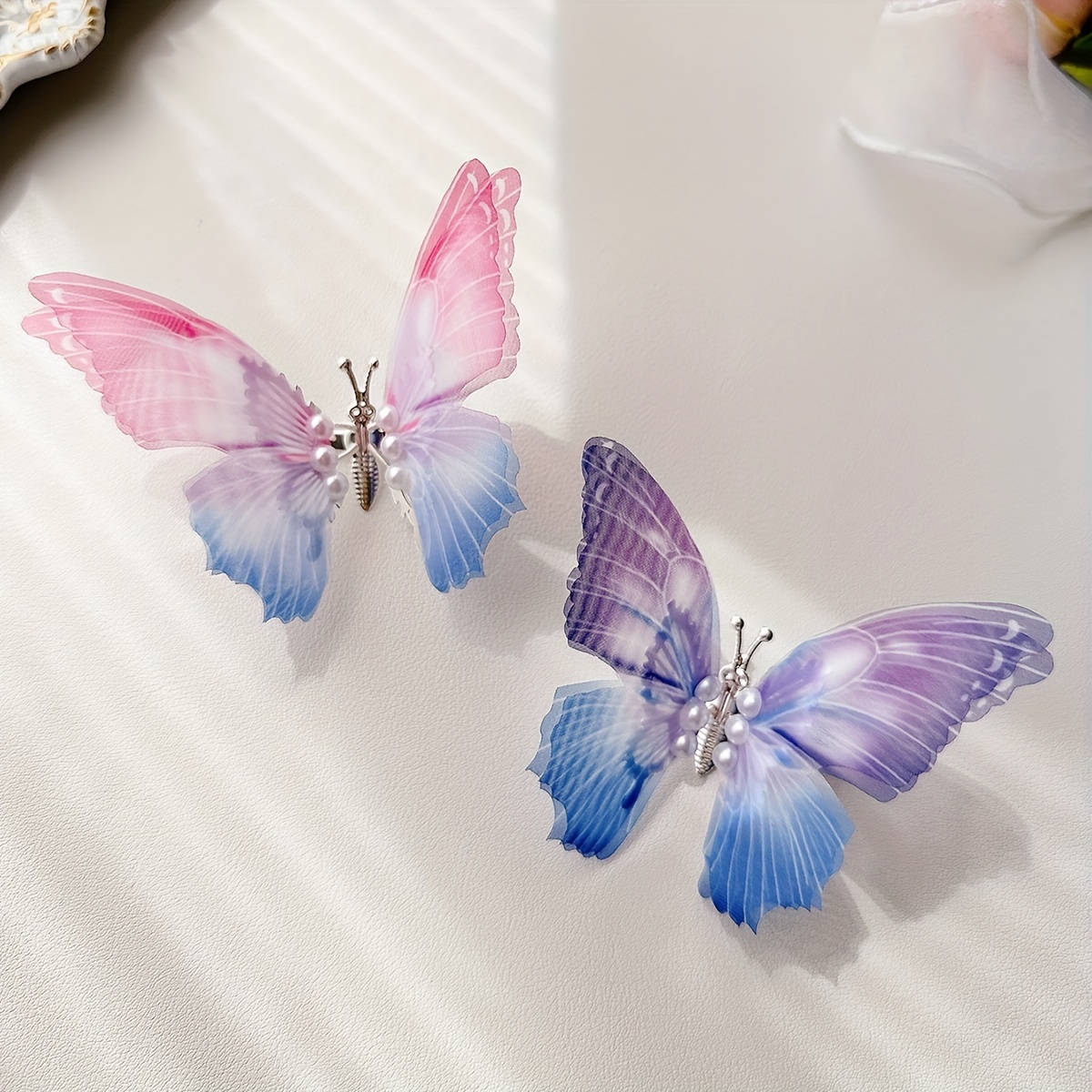 

2pcs Set Elegant Butterfly Hair Clips With Pearls - Gradient Wings, Alloy, Cute & For Women And Girls