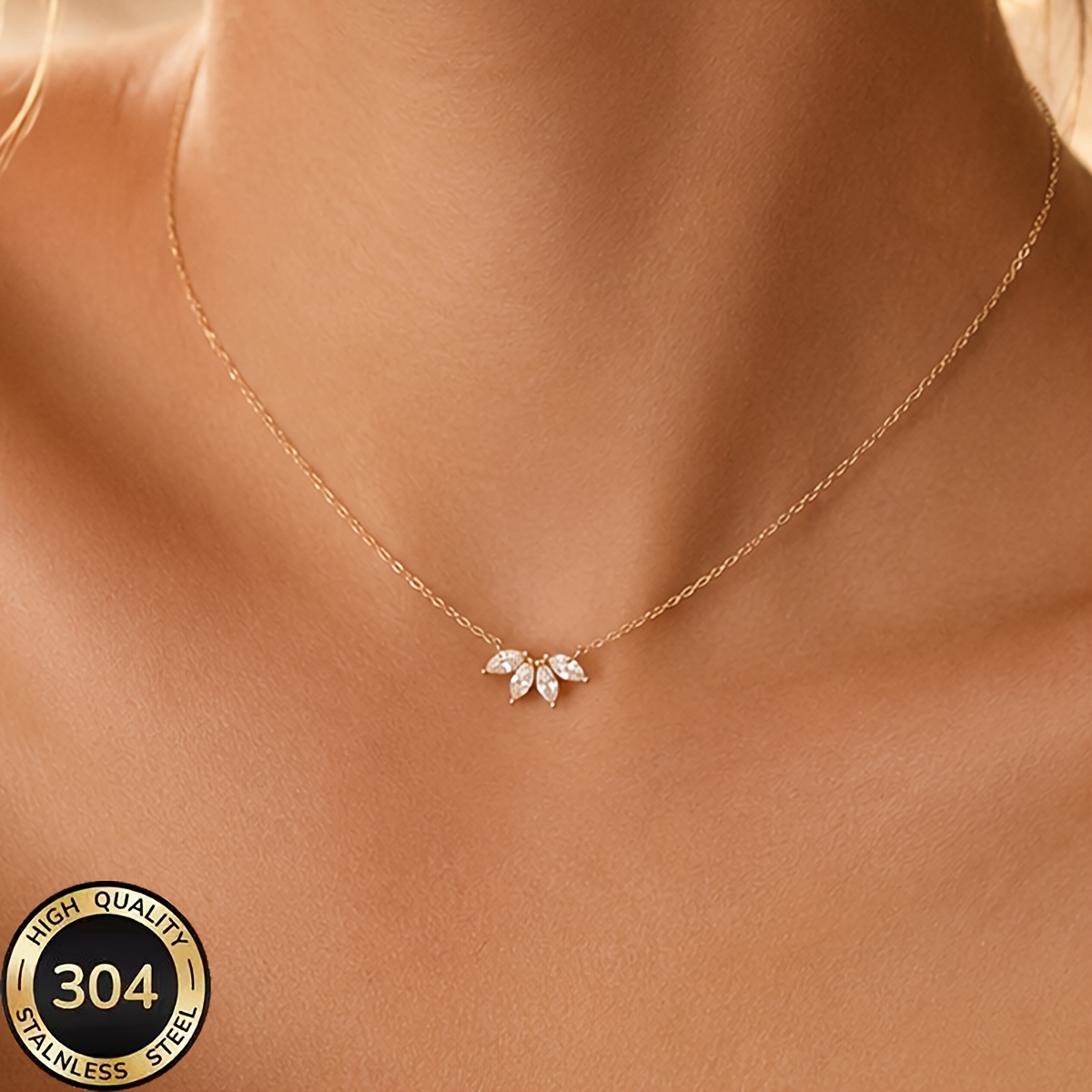 ZCNC 304 Stainless Steel 18K Gold-Plated Women's Necklace, Exquisite Leaf Pendant Choker, Hypoallergenic Waterproof Minimalist Necklace, Suitable for Daily Wear, Birthday & Anniversary Jewelry Gift