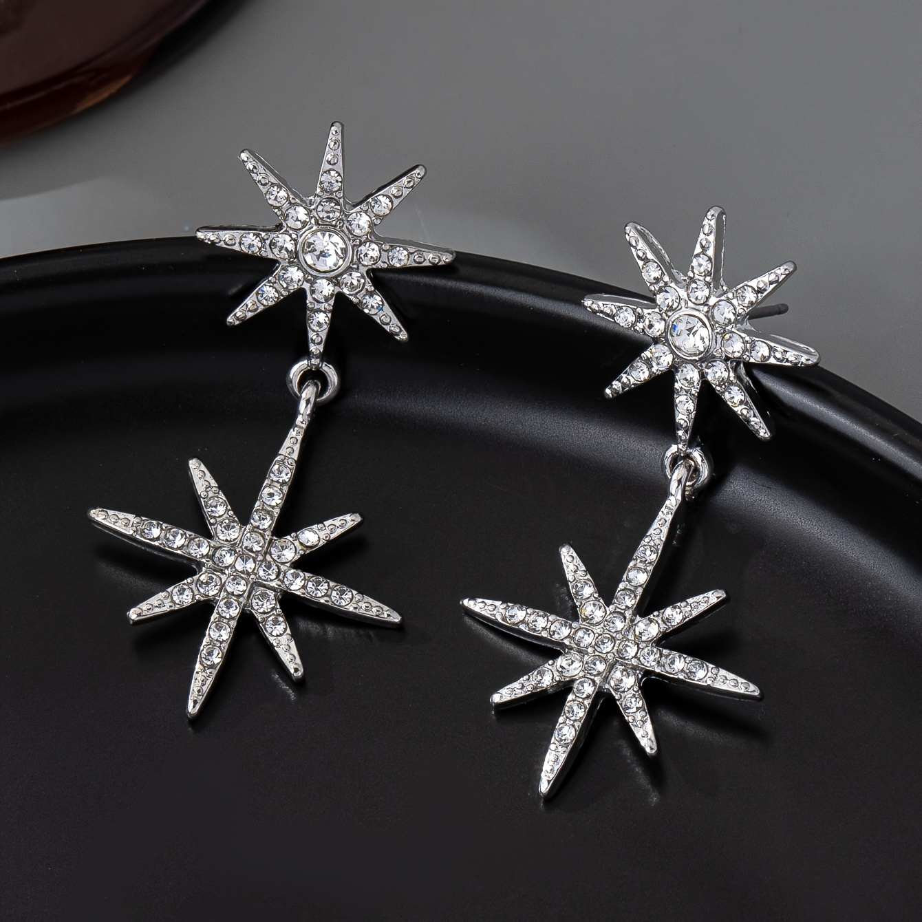 A Pair Of Ladies' Earrings, Elegant Women's Accessories, Snowflake-shaped Earrings Inlaid With Sparkling Rhinestones, Christmas , Christmas Gift