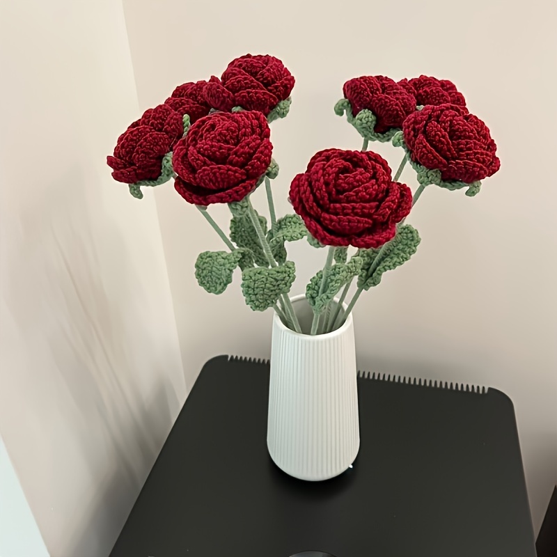 

5pcs Handmade Crochet , Polyester Romantic Tabletop Decor, No-electricity Lifelike Floral Arrangement For Valentine's Day