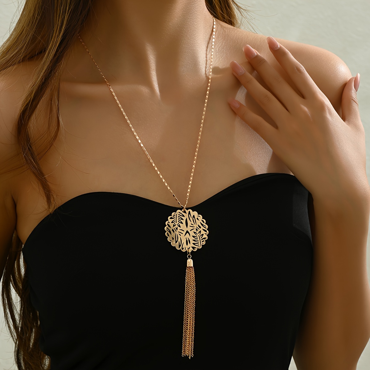 TEMU Fashionable And Elegant Long Hollow-out Round Pendant Tassel Necklace, For Teenager