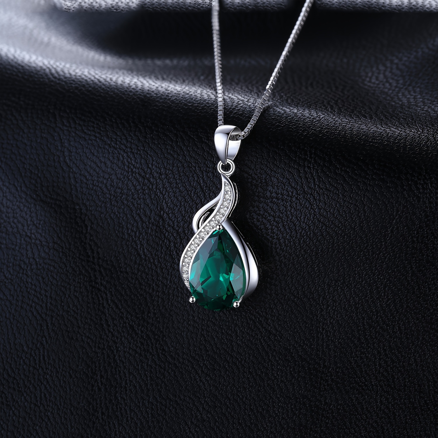 TEMU 1pc 925 Sterling Silver Luxury And Elegant Multi- Pear Cut Simulated Green Emerald Silver Pendant Necklace 45cm For Women For Prom Party Banquet For Daily Decoration Fine Jewelry