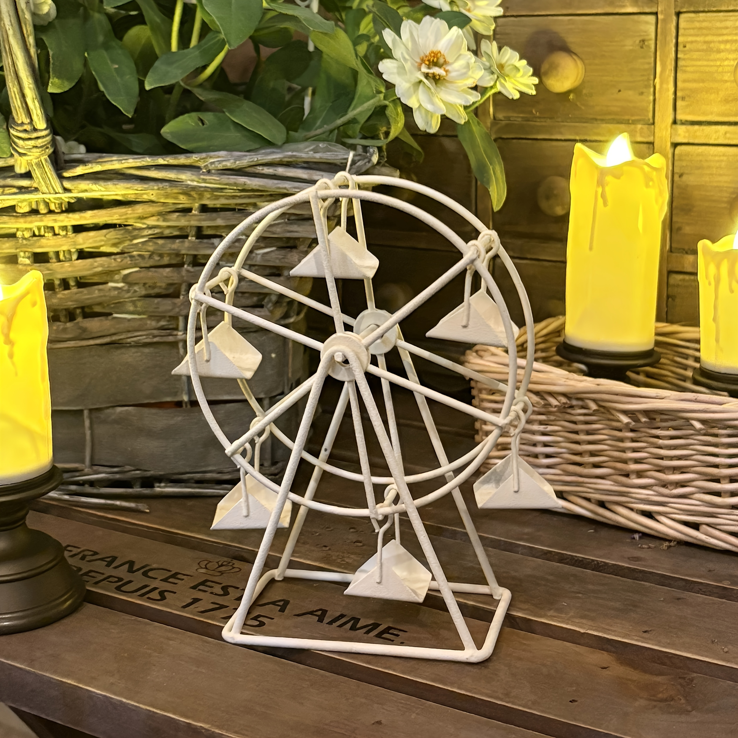 TEMU 1pc, Miniature Ornement de Modèle de en Fer Forgé, une Mini Décoration de Bureau Créative, Convient aux Vitrines, Bureau, Salons, Etc. (Pas un
