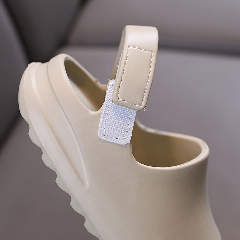 Solid Color Unisex Children's Slip-On Slippers - EVA Material, Breathable Non-Slip Casual Walking Shoes for Boys and Girls, Suitable for Indoor and Outdoor Use - Ages 14 and Under