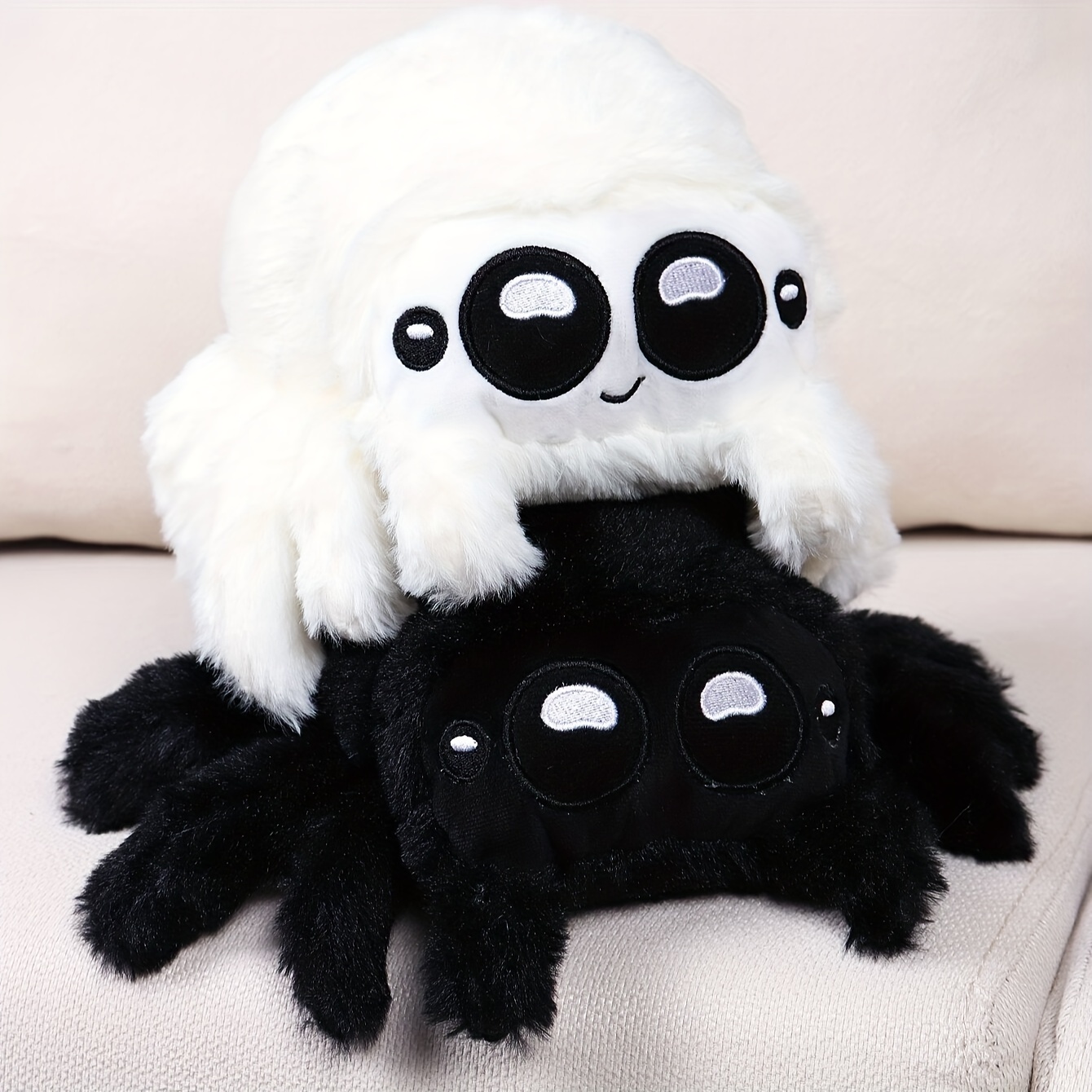 

1pc Black And White Plush Spider Crawling Animal Toy Suitable For Daily Home Use