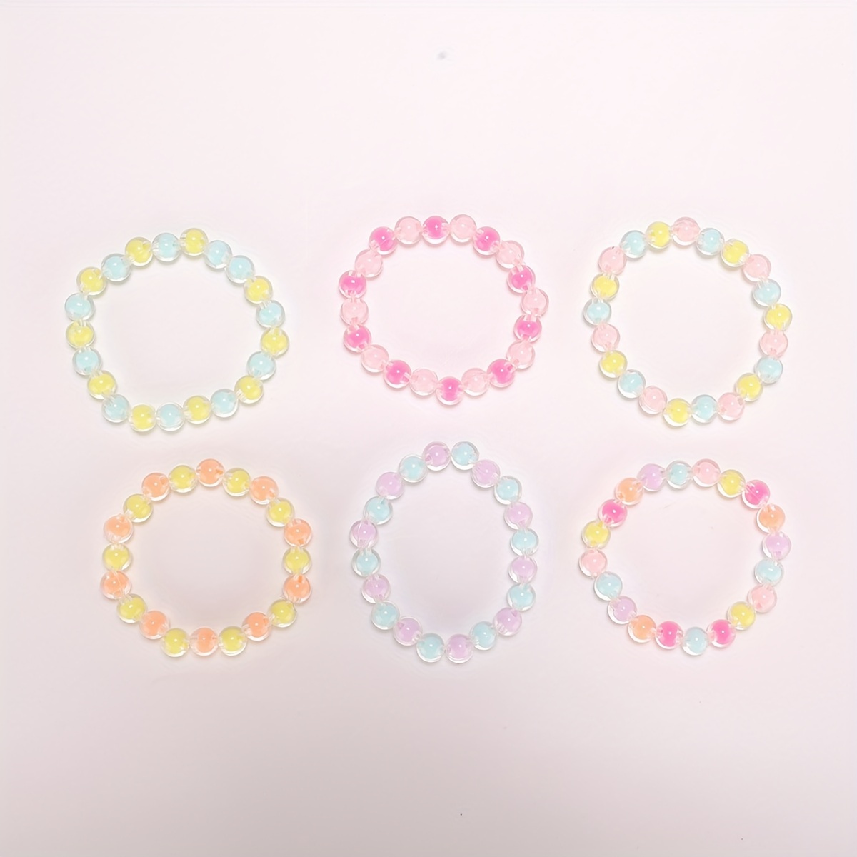 500 cuentas acrílicas de letras pequeñas, color cristal para hacer joyas, cuentas del alfabeto para pulseras, kit de cuentas de letras para hacer collares (blanco transparente