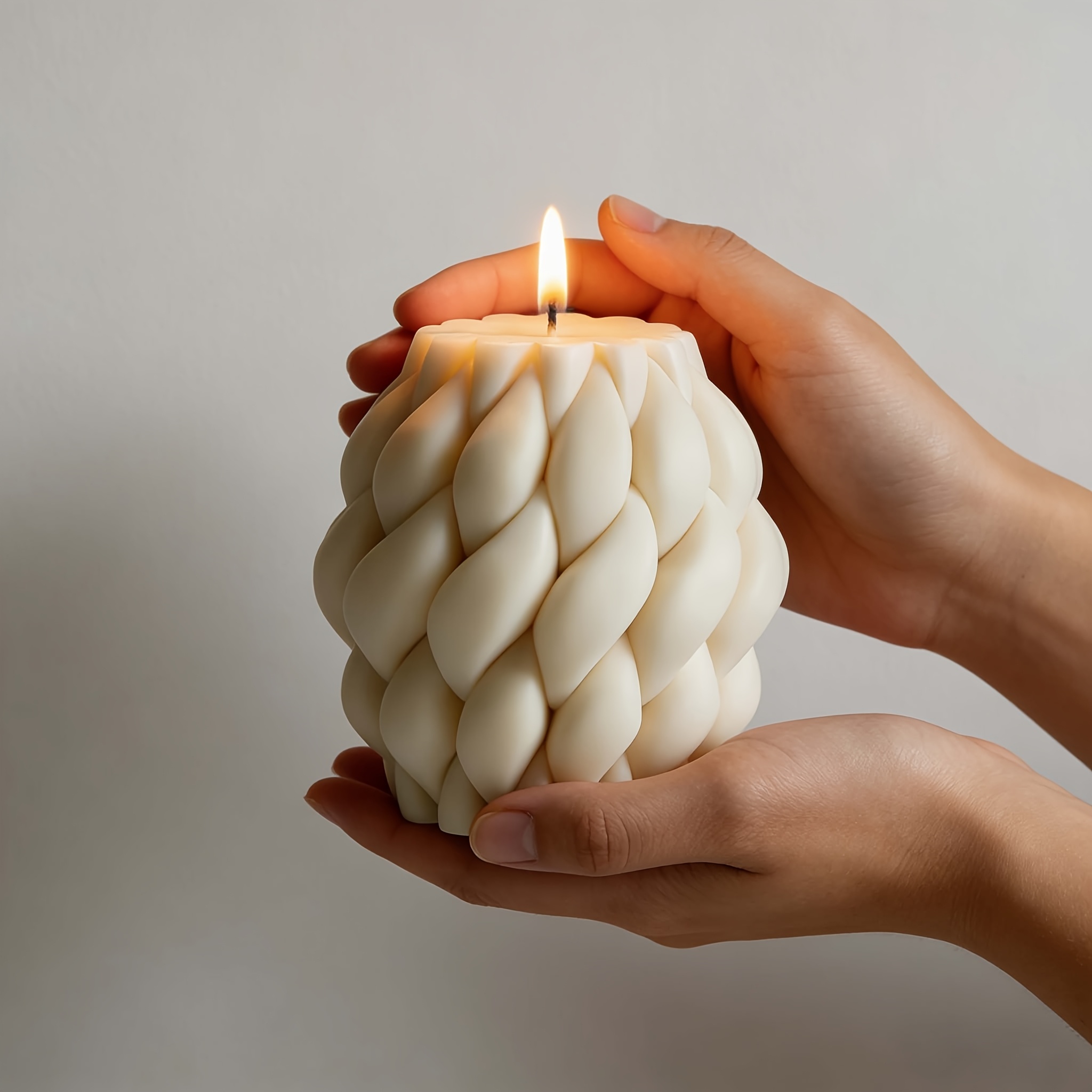 Twisted Column-Shaped Scented Candles for Minimalist Home Enthusiasts / Atmosphere Creators, Suitable for Desktop Decoration / Aroma Diffusion / Photography Props / Available in Two Sizes