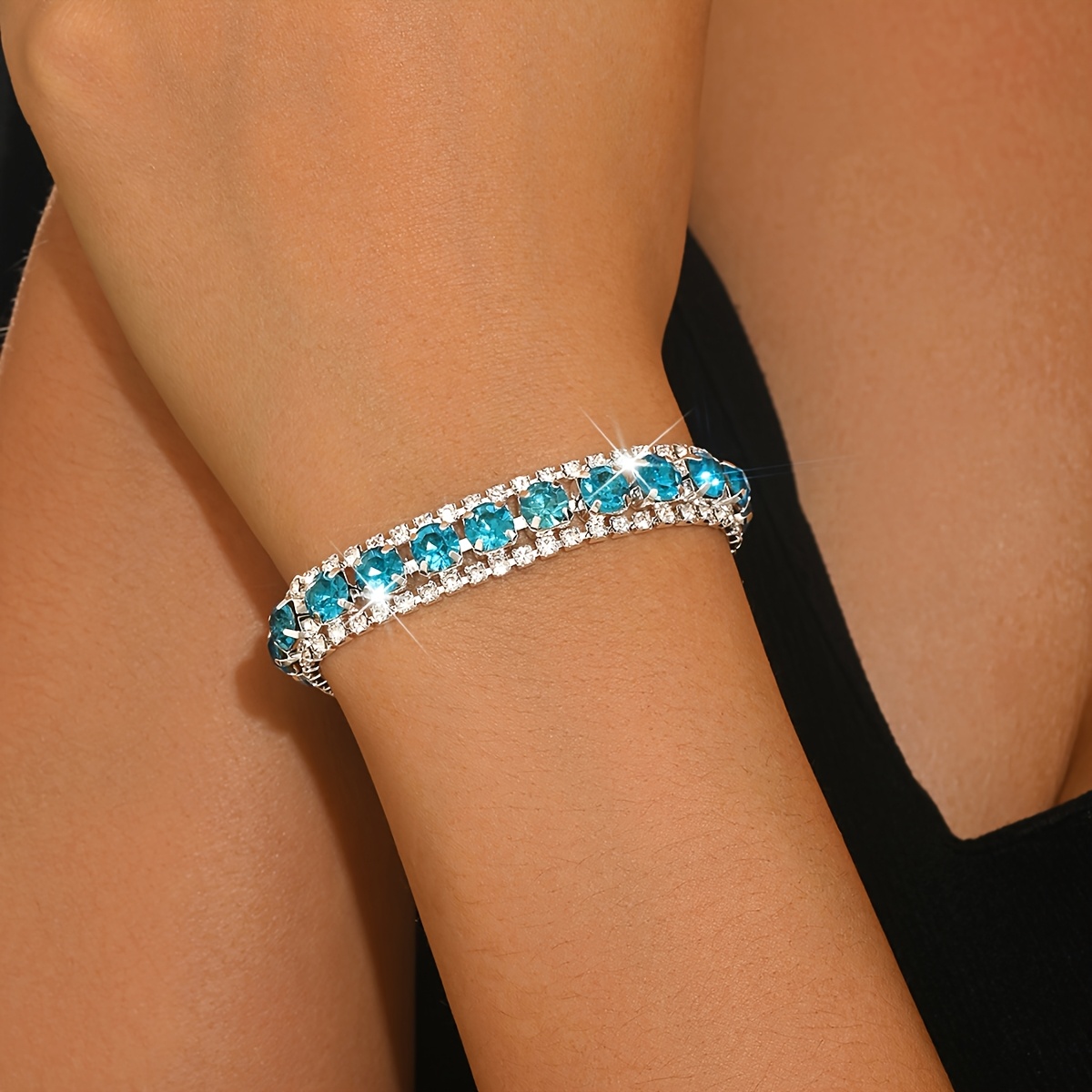 E-shop Modisches, funkelndes Damenarmband | Multicolor Damenarmband | Funkelnde Strassdetails | Kupfer + Strassdekoration | Hochzeit / Party /