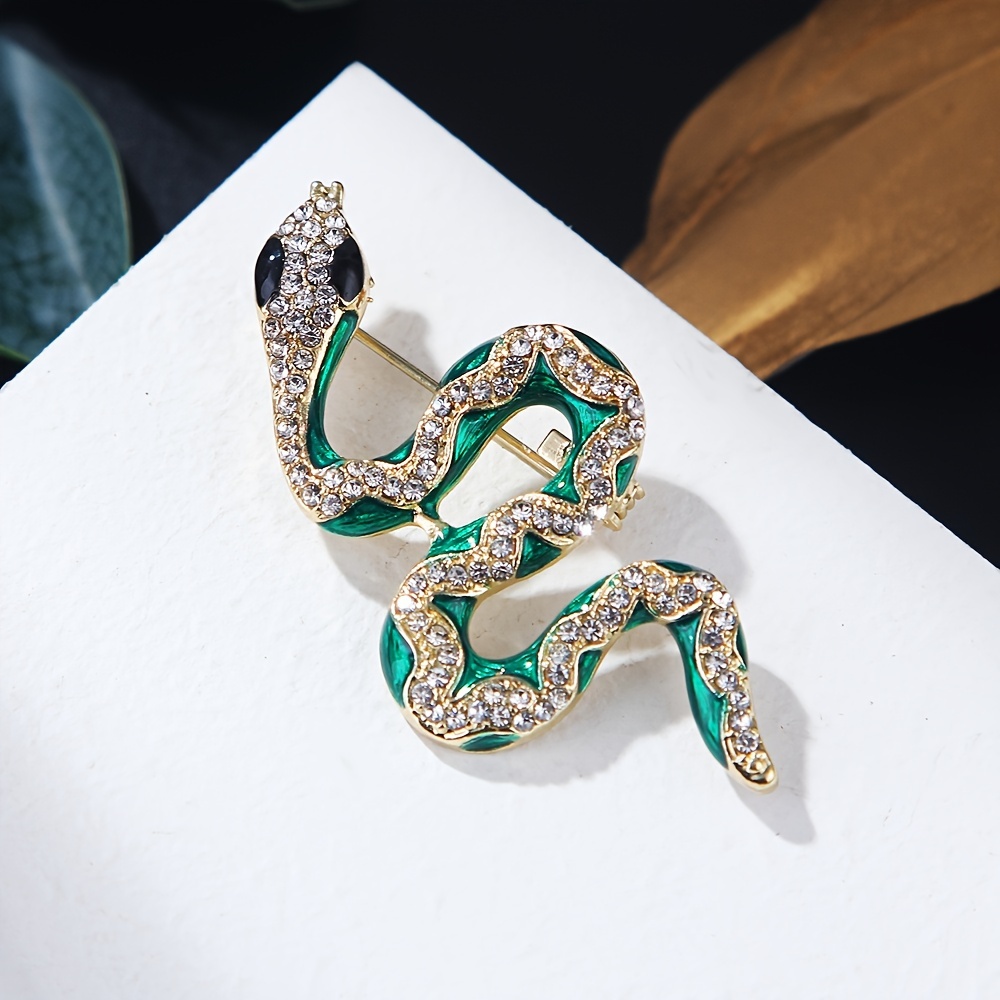 

Elegant Enamel Green Snake Brooch, Vintage Style, Plastic, Women's Fashion Pin, Lapel Pin, Scarf Clasp, Accessory For