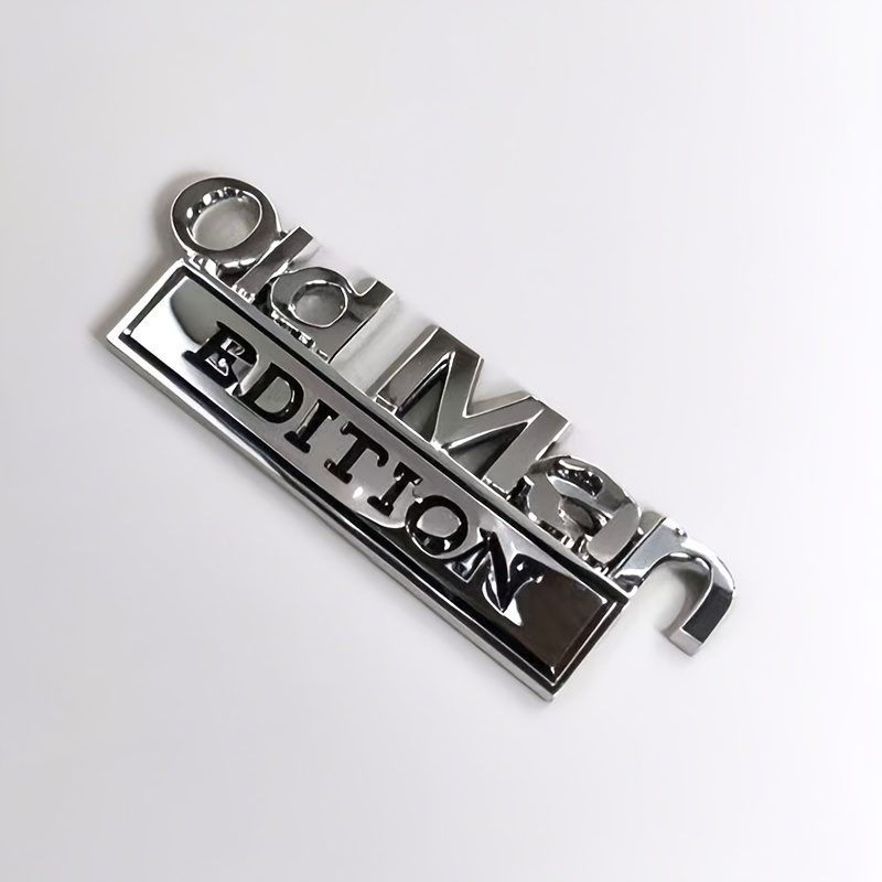 Old Man Edition Auto-Emblem, Autoaufkleber Für Männer, 3D-Metall-Aufkleber, Lustige Edition Stoßstangenaufkleber Für Auto, LKW, SUV, Seite Oder Heckklappe, Kofferraum Körper (Silver-Black