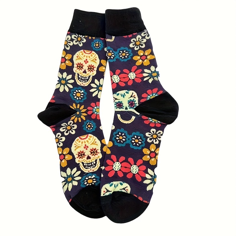 

A Pair Of Men's Trendy Cartoon Skull Pattern Crew Socks, Breathable Comfy Casual Socks For Men's Outdoor Wearing All Wearing