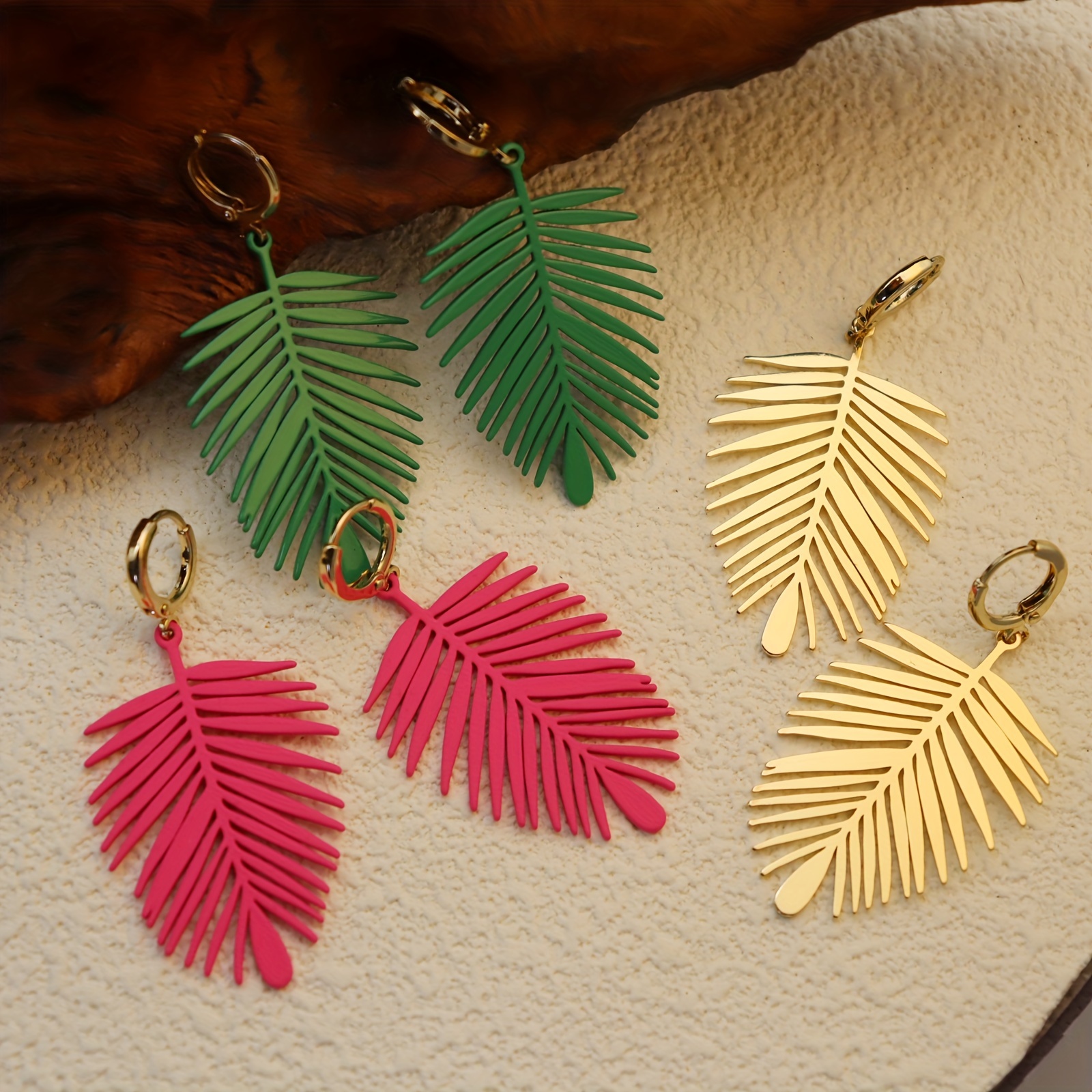 

Vintage Elegant Tropical Leaf Dangle Earrings, 1 Pair Colorful Metal Hollow-out Creative Design, Summer Vacation All-match Statement Jewelry