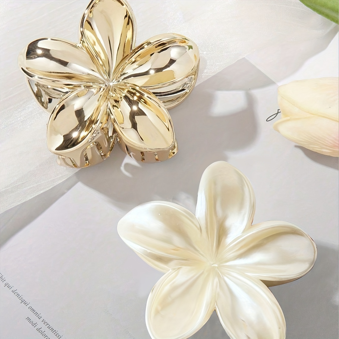 

Isinyee 2pcs Flower Hair Set For Women - Acrylic Hair Clips In Golden And White, Elegant Cute , Large Fashion Accessories For 14+