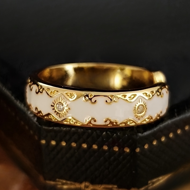 Image of 1pc Women's Fashion Wide Band Ring Inlaid Synthetic Zirconia Star Enamel Ring Women's Banquet Vintage Ring Jewelry Suitable For Daily Casual Party Wear