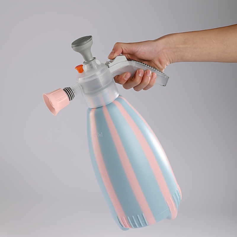 2 liter pressure watering can for home gardening suitable for watering flowers and vegetables Product details 2