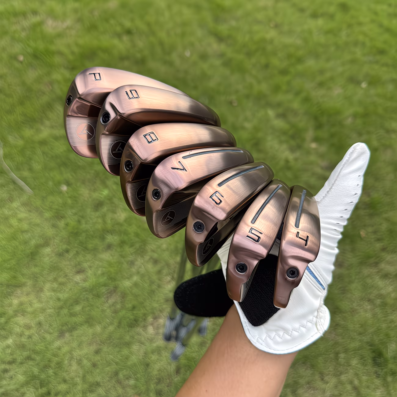 7pcs set s880 golf irons black golden set 4 9 p with stiff shaft rh golf clubs Product details 16