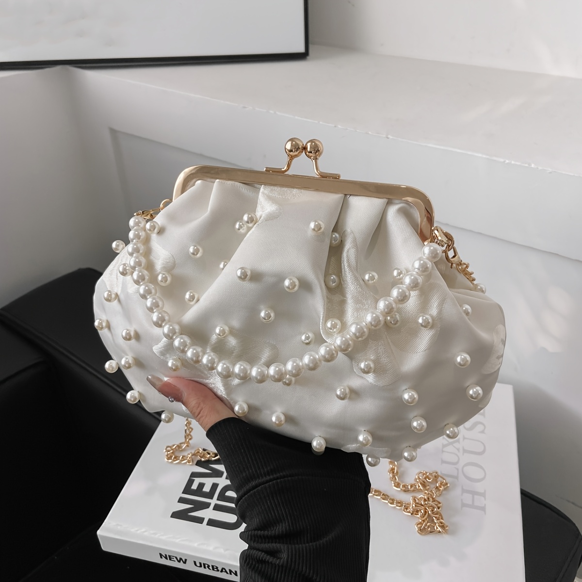 Image of Chain Clutch Bag, Fashionable Snap Closure Handbag With Elegant Texture, Women's Handbag Suitable For Daily Use, Phone Pouch, Dating Gift, Evening Dinner